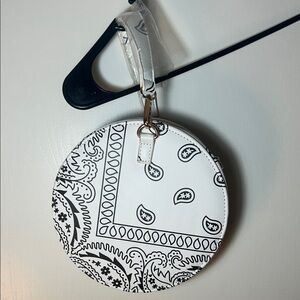 Black and White Bandana Print Round Bag